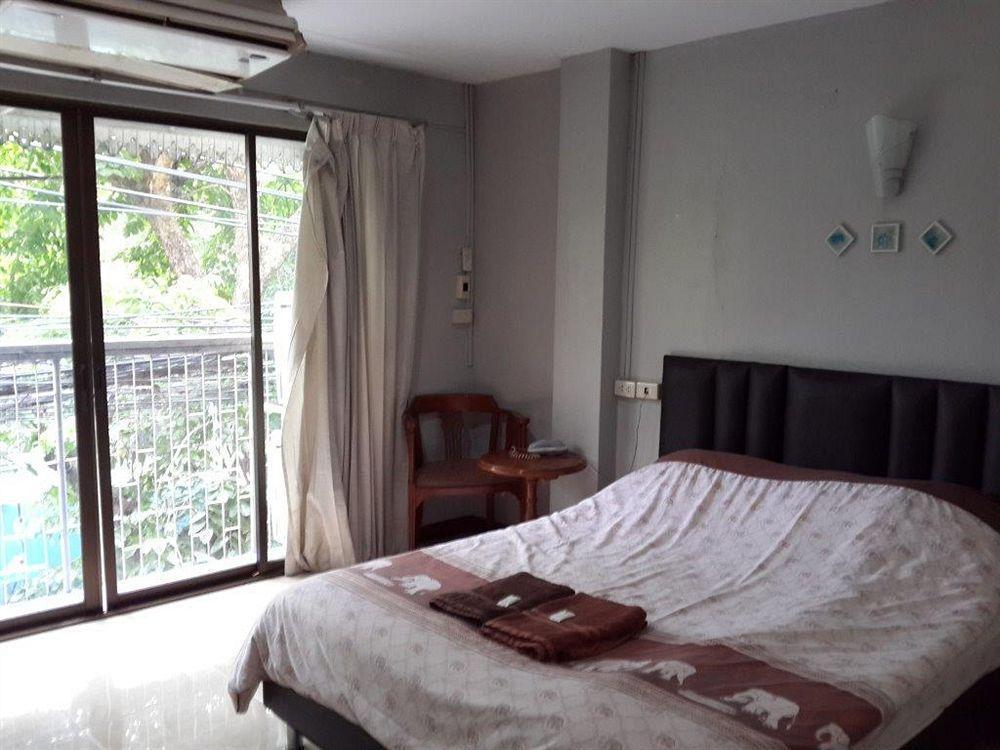 Orchid House Hotel Bangkok Buitenkant foto
